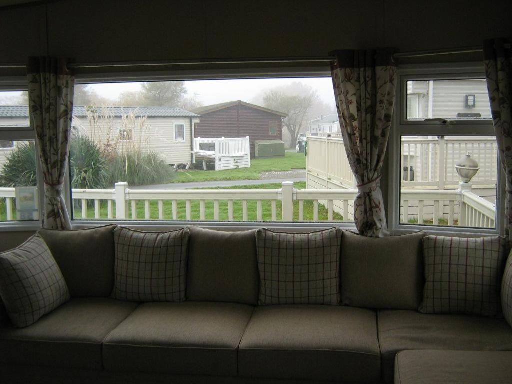 סאקסמונדהם Lovely 6 Berth Caravan With Decking At Carlton Meres In Suffolk Ref 60058M מראה חיצוני תמונה