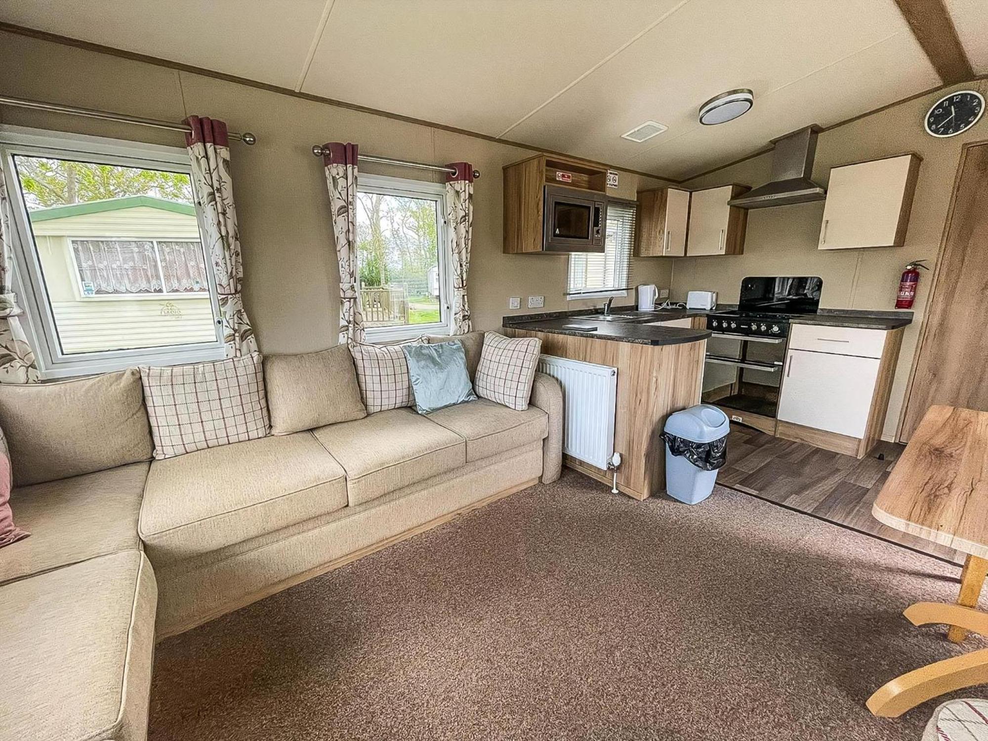 סאקסמונדהם Lovely 6 Berth Caravan With Decking At Carlton Meres In Suffolk Ref 60058M מראה חיצוני תמונה
