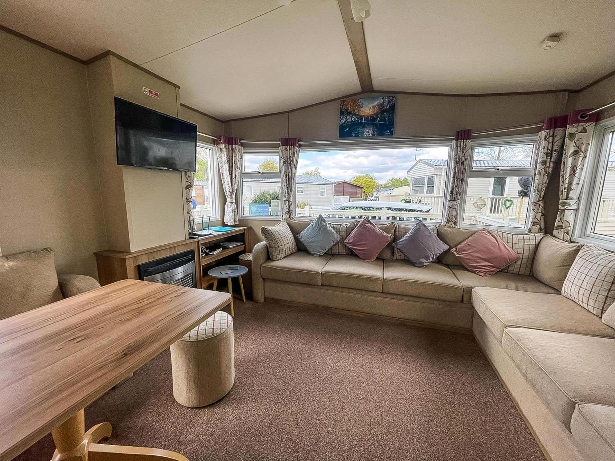 סאקסמונדהם Lovely 6 Berth Caravan With Decking At Carlton Meres In Suffolk Ref 60058M מראה חיצוני תמונה